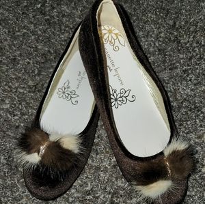 Girls brown velvet shoes 2